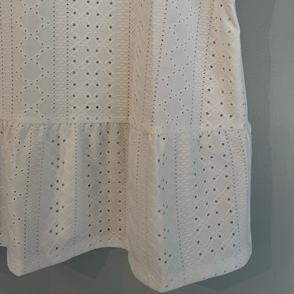 michael Kors Eyelet Peplum Sleeveless Top - Picture 3 of 11